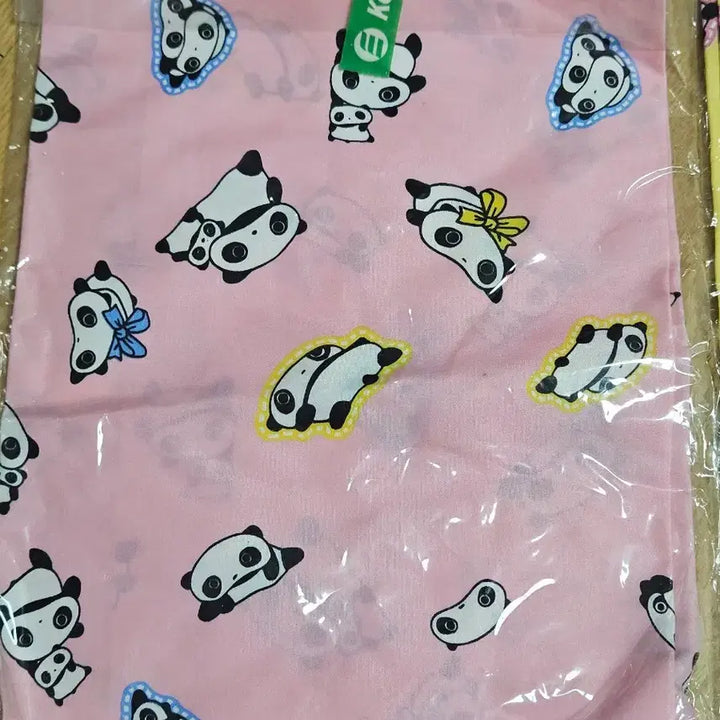 [BUNJANG] Vintage Sewing Kit: Panda Fabric and Pouch Making Set / [고전문구] 타래팬더 천 원단, 주머니가방만들기 세트
