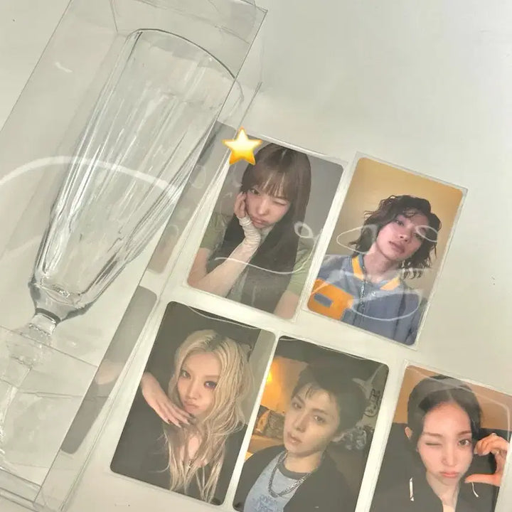 [BUNJANG] Crush Official Photocard + Champagne Glass Bundle Set / 올데프 크러쉬 공방 역조공 포카 + 샴페인잔 일괄