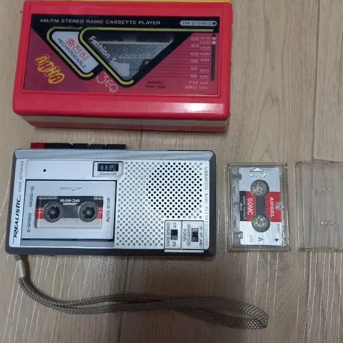 [BUNJANG] Goldstar 80s Retro Walkman / 80년대 레트로감성   금성 골드스타 워크맨.(수집용).
