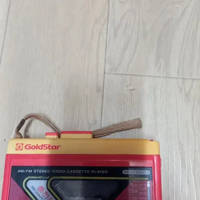 [BUNJANG] Goldstar 80s Retro Walkman / 80년대 레트로감성   금성 골드스타 워크맨.(수집용).