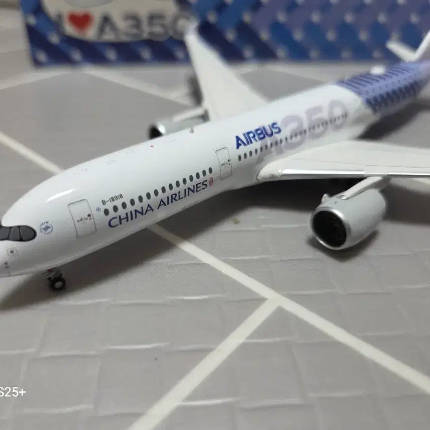 [BUNJANG] China Airlines A350 Aircraft Model / 중화항공a350비행기 모형
