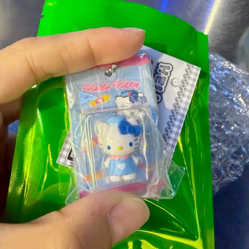 [BUNJANG] Hello Kitty Miniature Collection Vol. 2 Nurse Kitty / 헬로키티 패키지 미니어처 컬렉션 2탄 간호사 키티