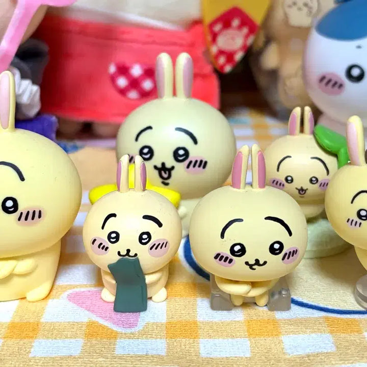 [BUNJANG] Chiikawa Rabbit Figure Set (6 Types) / 치이카와 우사기 피규어 6종