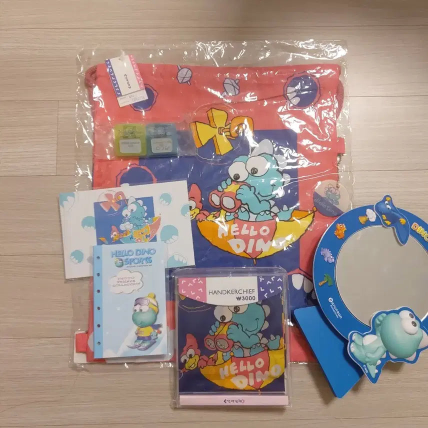 [BUNJANG] Hello Dino Vintage Stationery Bundle (Pouch Bag, Mirror, Handkerchief, Postcard, Sticker Book, Clips) / 고전문구 헬로디노 일괄 (복조리형 가방, 거울, 손수건, 엽서, 스티커북, 집게)