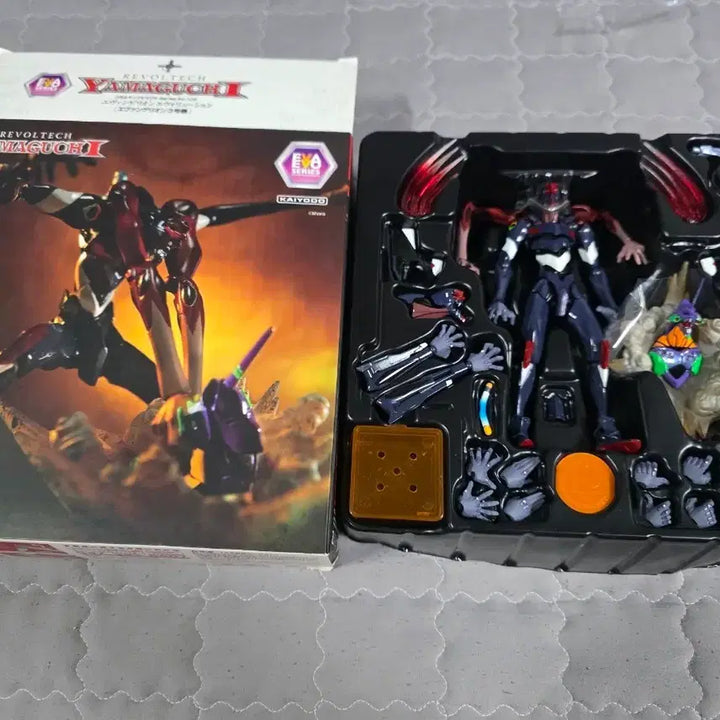 [BUNJANG] Revoltech Evangelion Unit 02 &amp; Unit 03 Bundle / 리볼텍 에반게리온 2호기, 3호기 일괄 팝니다