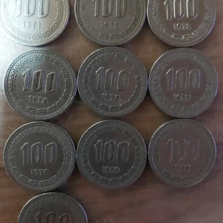 [BUNJANG] 1971-1982 Korean 100 Won Coin Collection (Old Design) / 100원 동전  구도안 1971년-1982년 일괄