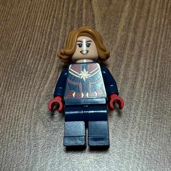 [BUNJANG] LEGO Marvel Avengers Captain Marvel Figure / 레고 마블 어벤져스 캡틴 마블 피규어