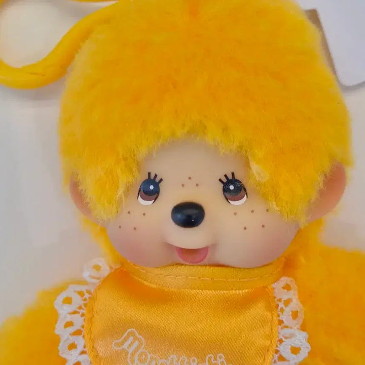 [BUNJANG] Yellow Fluffy Keychain / 정품)유럽  한정 뽀글이 키링 옐로우