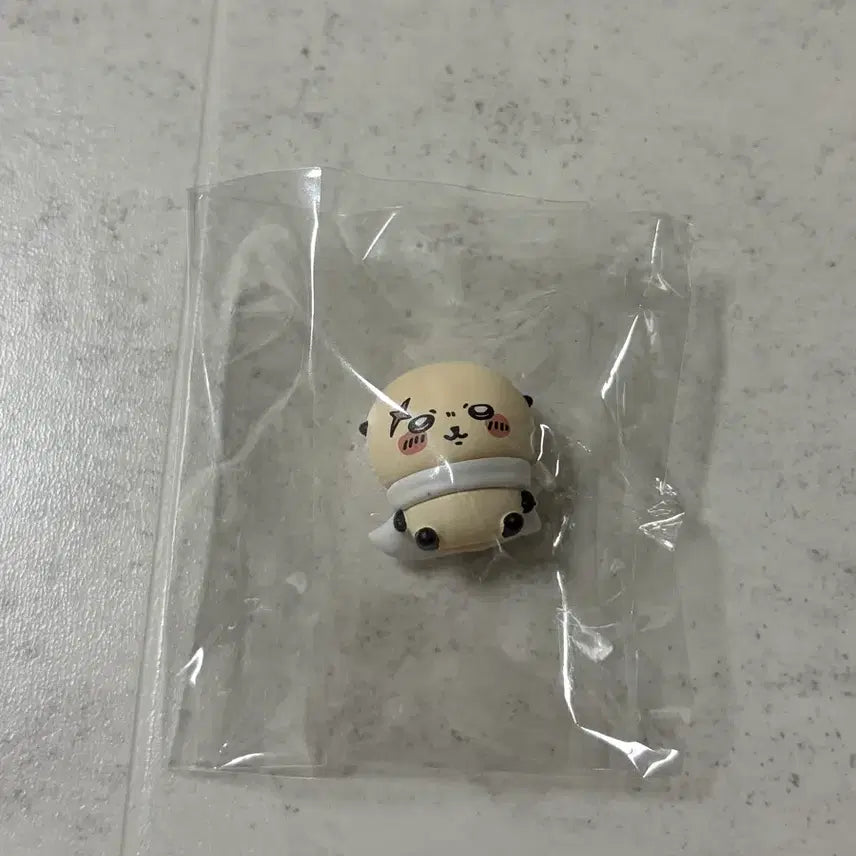 [BUNJANG] Chiikawa Hugcot (Racco) Figure / 치이카와 허그코트(랏코)