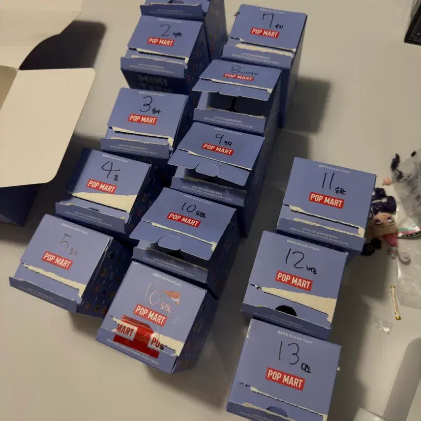 [BUNJANG] Pop Mart Mini Tin Figure (DOA) / 팝마트 미니틴 피규어 (도아)