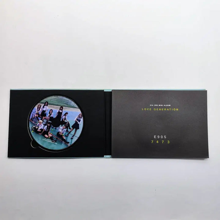 [BUNJANG] DIA 3rd Mini Album LOVE GENERATION Signed Album / [친필사인반] 다이아(DIA)의 미니3집 LOVE GENERATION 친필 사인 앨범