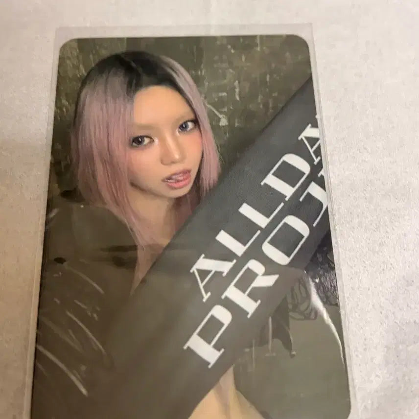 [BUNJANG] Allday Project Bailey Broadcast Photocard / 올데이프로젝트 베일리 공방포카