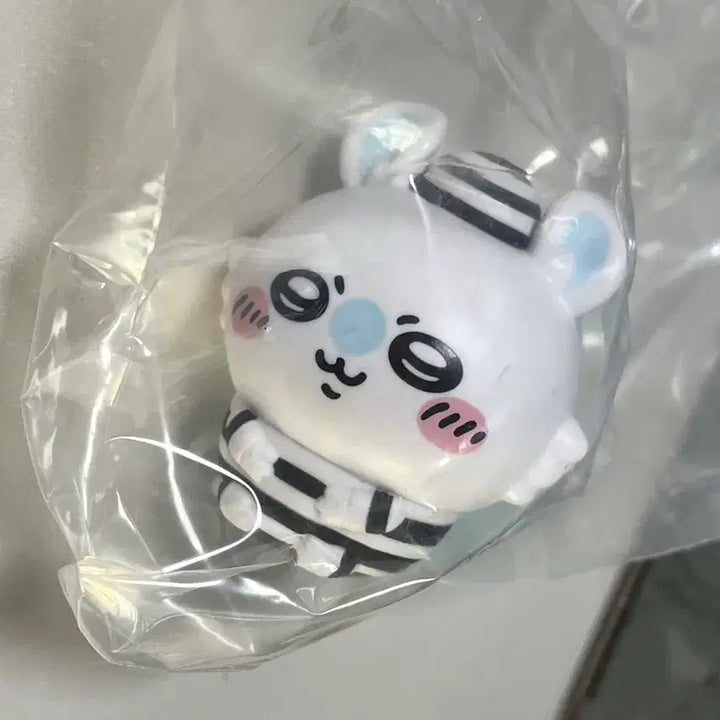 [BUNJANG] Chiikawa Goblin Momonga Prison Figure / 치이카와 고블린 모몽가 감옥 프리즌 피규어