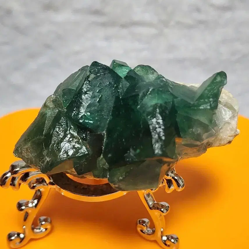 [BUNJANG] Natural Green Fluorite Crystal with Stand / 천연 원석 녹색 형석 원석 + 받침대