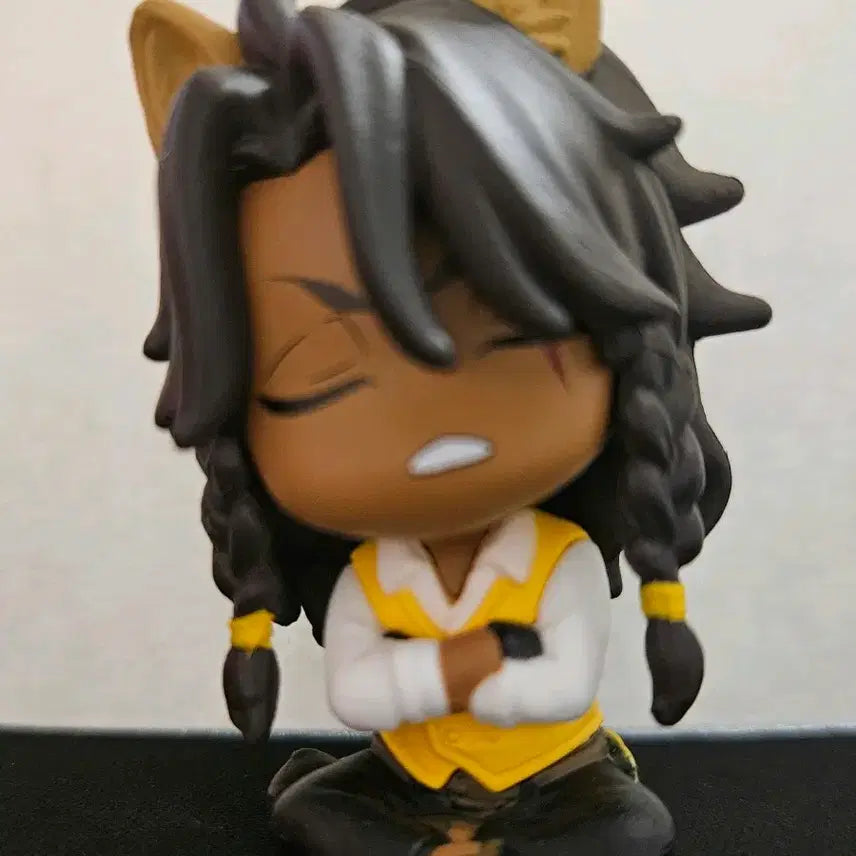 [BUNJANG] Twisted Wonderland Leona Shoulder Bump Figure / 트위스테 레오나 어깨쿵 피규어