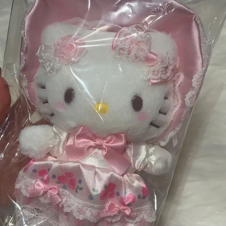 [BUNJANG] Sanrio Hello Kitty Merchien Mascot / 헬로키티 메르헨 마스코트 새상품
