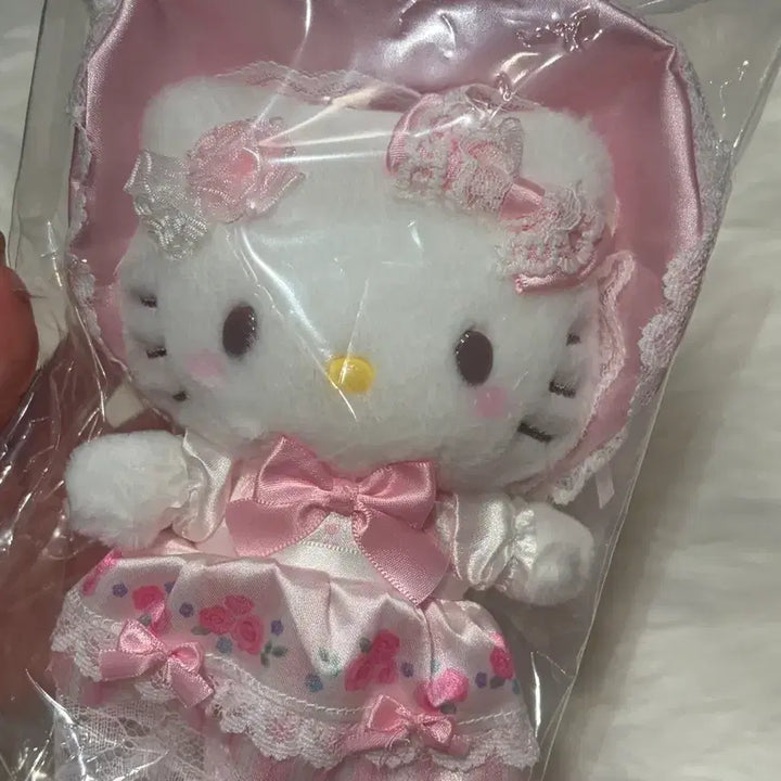 [BUNJANG] Sanrio Hello Kitty Merchien Mascot / 헬로키티 메르헨 마스코트 새상품