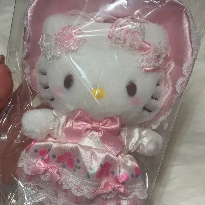 [BUNJANG] Sanrio Hello Kitty Merchien Mascot / 헬로키티 메르헨 마스코트 새상품