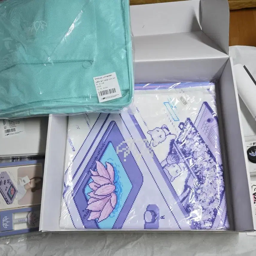 [BUNJANG] Streamer Lilka Merchandise Bundle Set / 스트리머 릴카 굿즈 팝니다.