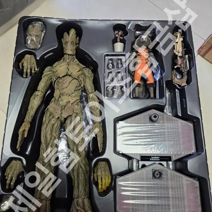 [BUNJANG] Marvel Guardians of the Galaxy Rocket &amp; Groot 1/6 Scale Figure / 마블 가디언즈 오브 갤럭시 로켓 &amp; 그루트 1/6 피규어