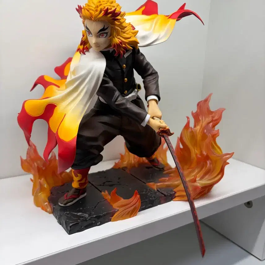 [BUNJANG] Demon Slayer Kyojuro Rengoku Repaint Figure 3-Set Bundle / (리페인트)귀멸의 칼날 렌고쿠 쿄쥬로 피규어 3종 세트 일괄 판매