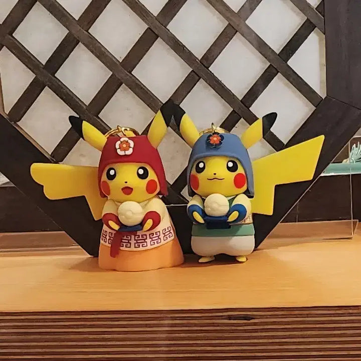 [BUNJANG] Pokemon Autumn Outing Pikachu Light-Up Keychain Set (Sealed Bundle Set) / 미개봉 일괄)포켓몬 팝업 고풍 상점 가을나들이 피카츄 포켓몬 라이트 불빛 키링 세트