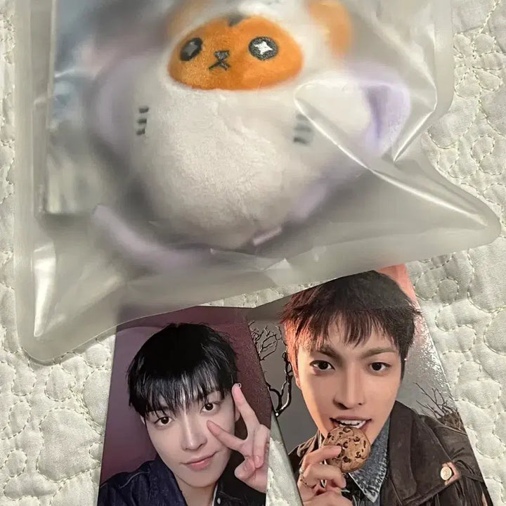 [BUNJANG] ATEEZ Hongjoong Popup Flash Keyring Bundle Set (Includes Photocard, Sealed) / 일괄) 에이티즈 홍중 팝업 플래시 키링 포카 포함 미개봉 양도 판매