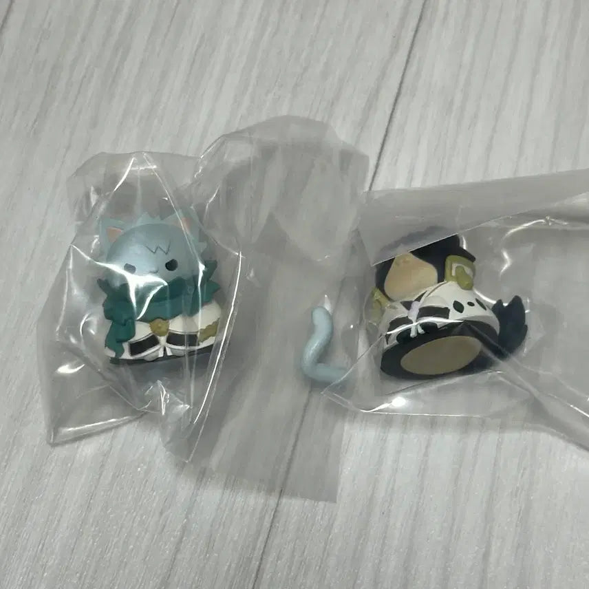 [BUNJANG] Bleach Megacats Toshiro &amp; Byakuya Figures / 블리치 메가캣 토시로, 뱌쿠야