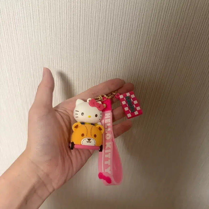 [BUNJANG] Hello Kitty Bear Car Keychain / 헬로키티 자동차 키링