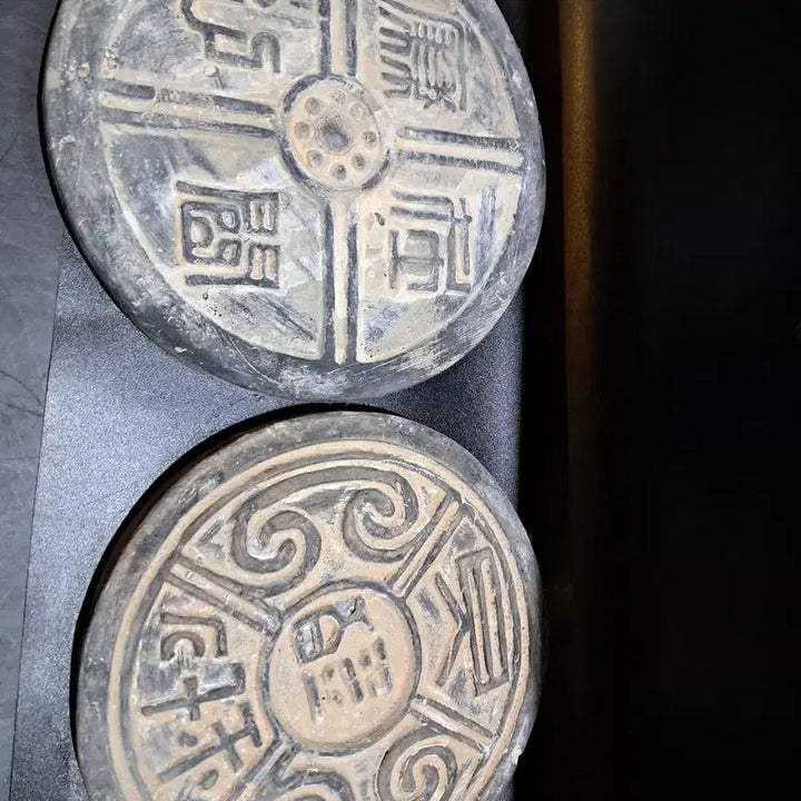 [BUNJANG] Two Earthenware Roof Tiles / 와당 두점