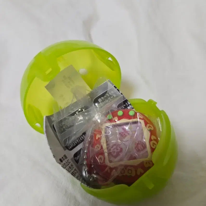 [BUNJANG] Tamagotchi Shakashaka 3 Red Ringochi / 다마고치 샤카샤카 3