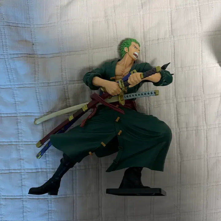 [BUNJANG] One Piece Roronoa Zoro Action Figure / 조로 피규어
