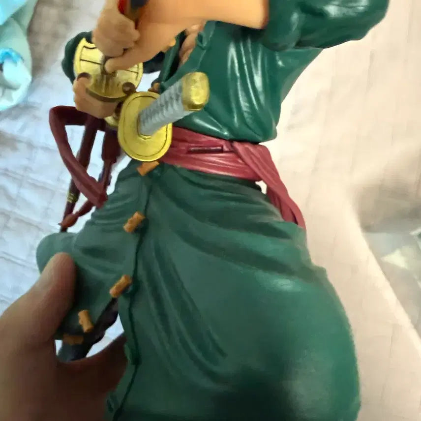 [BUNJANG] One Piece Roronoa Zoro Action Figure / 조로 피규어