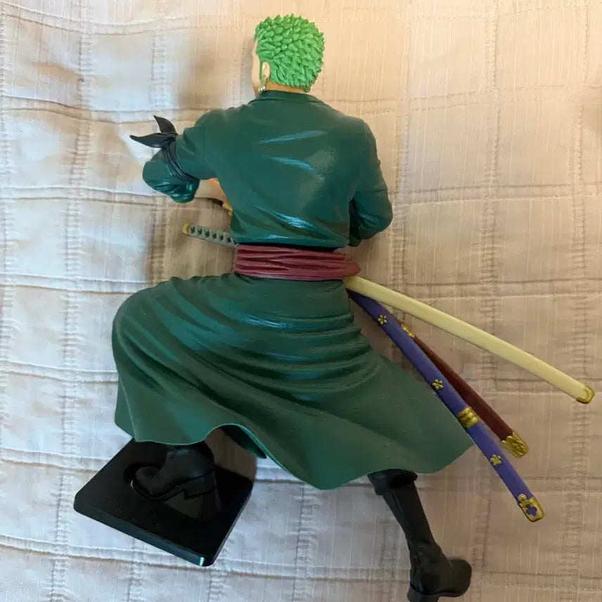 [BUNJANG] One Piece Roronoa Zoro Action Figure / 조로 피규어