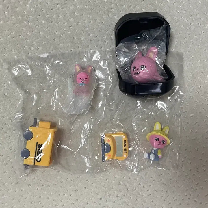 [BUNJANG] SKIZOO Gachapon Dwaekki Bundle Set (Sealed) / 스키주 가챠 돼끼 모음(미개봉)