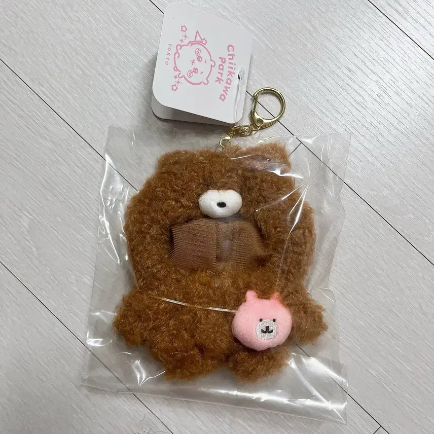 [BUNJANG] Chiikawa Park Teddy Bear Clothes Keychain / 치이카와파크 곰돌이 옷 키링 곰돌이옷