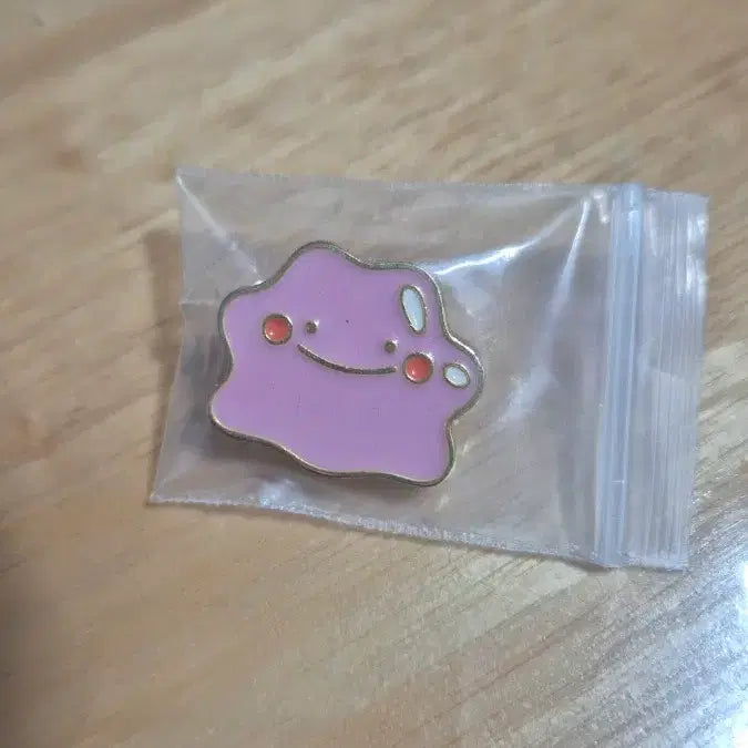 [BUNJANG] Ditto Pin Badge / 메타몽 핀뱃지