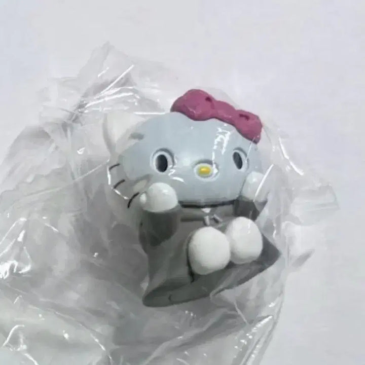 [BUNJANG] Sanrio Hello Kitty "Rest Day" Kitty Gacha Figure / 산리오 헬로키티 쉬는날 키티 피규어 가챠