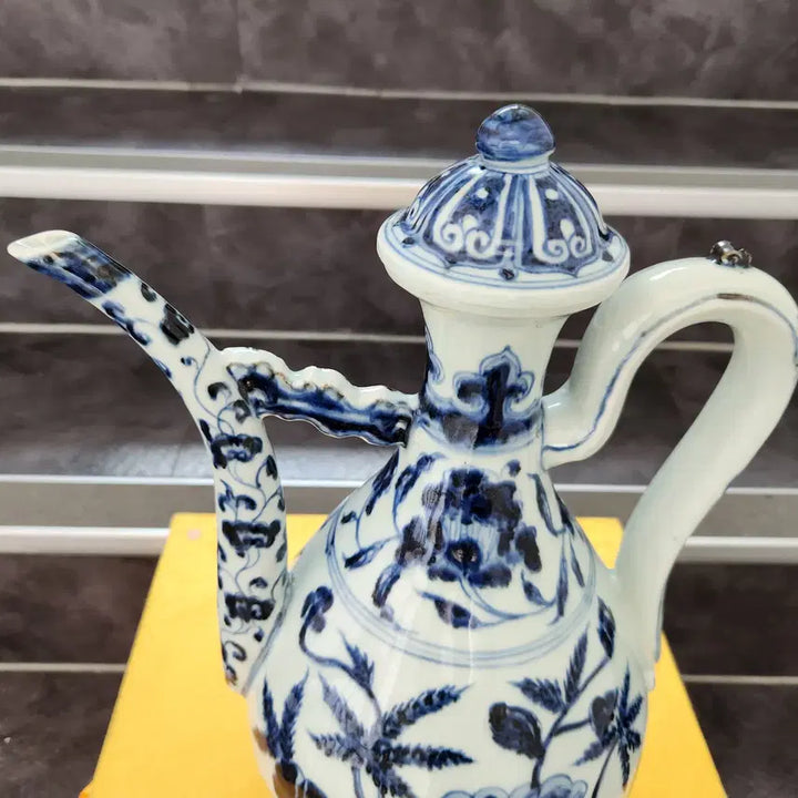 [BUNJANG] Ming Dynasty Blue and White Porcelain Flower Pattern Spouted Ewer / 명대 청화백자 초화문 집호 주전자