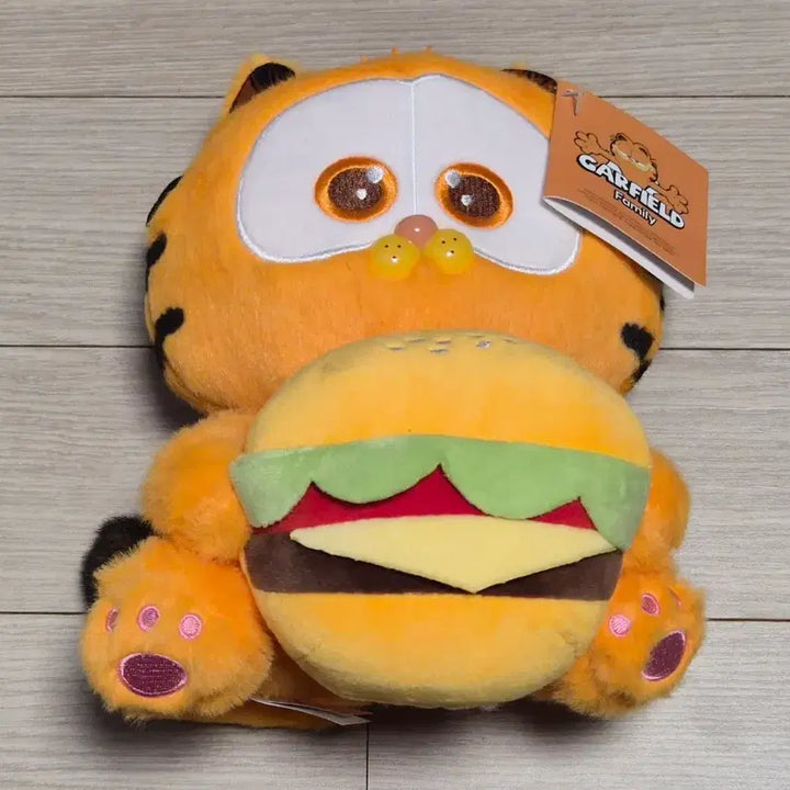 [BUNJANG] Garfield Hamburger Medium Plush Doll / 가필드 햄버거 중형 인형