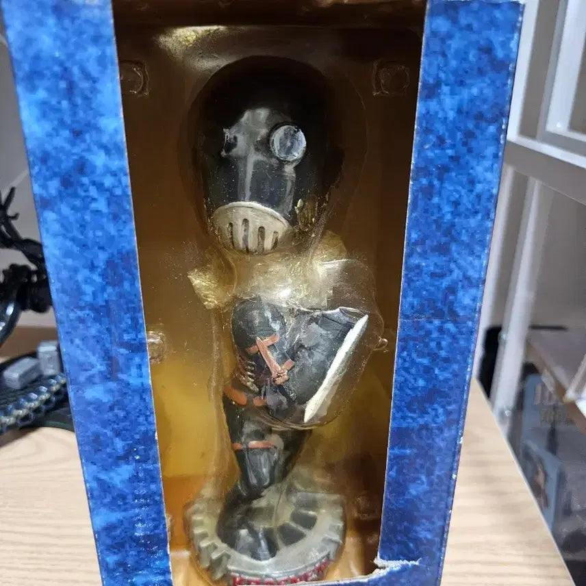 [BUNJANG] Hellboy Kroenen Bobblehead Figure / 헬보이 크뢰넨 버블헤드 피규어 판매