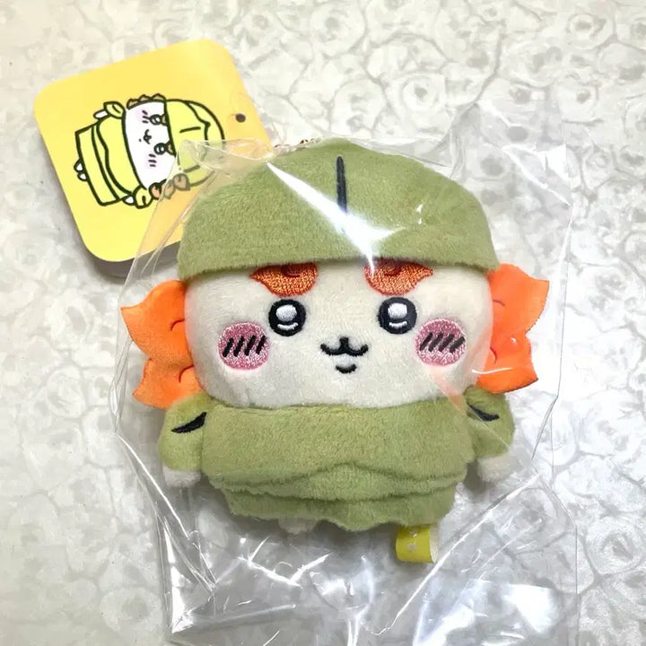 [BUNJANG] Chiikawa Armor Plush Mascot / 현물) 치이카와 시사 갑옷 인형 마스코트