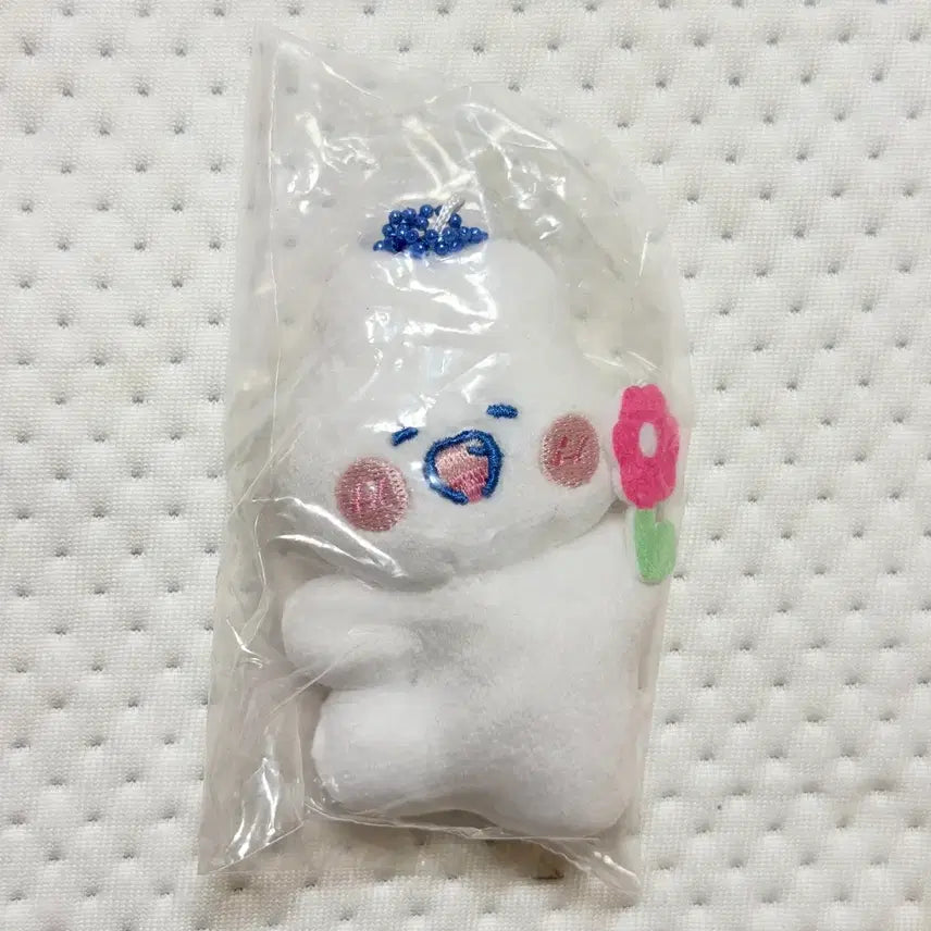 [BUNJANG] Lovely Mongmong Rabbit Gacha Plush / 러블리 몽몽 토끼 가챠 인형