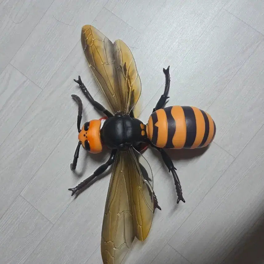 [BUNJANG] Realistic Large Wasp Figure / 리얼 BIG 사이즈 피규어, 말벌