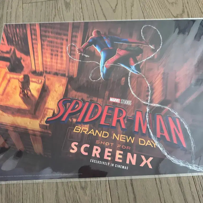 [BUNJANG] Spider-Man ScreenX Poster + Pin Badge Set / 스퍼이더맨 스크린X 포스터 + 핀뺏지