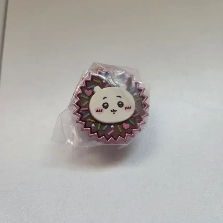 [BUNJANG] Chiikawa Choco Cupcake Baking Keychain Gacha (Sealed) / (미개봉) 치이카와 먼작귀 홈베이킹 키링 가챠 초코 컵케이크 가챠