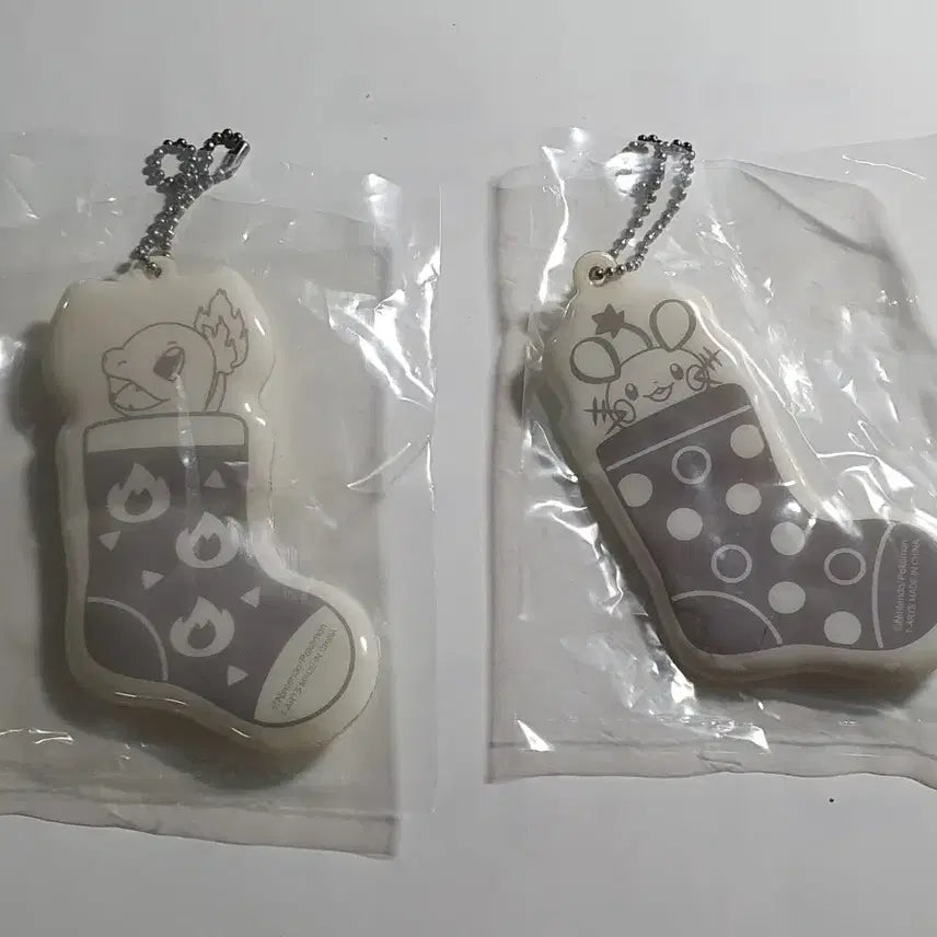 [BUNJANG] Pokemon Charizard Dedenne Socks Keychain Bundle Set with Paper Bands / 포켓몬스터 파이리 데덴네 양말 키링 띠지 포함 일괄 판매