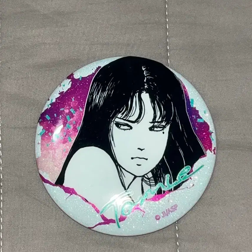 [BUNJANG] Junji Ito Tomie Can Badge / 이토준지 토미에 캔뱃지 핀버튼