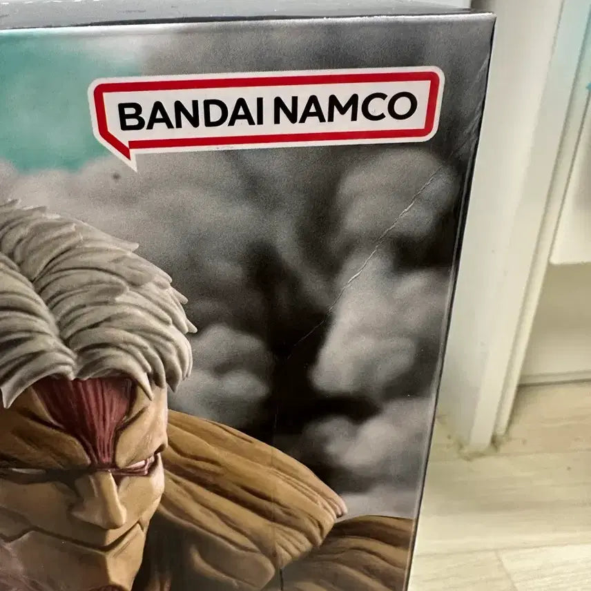 [BUNJANG] Attack on Titan Armored Titan A Prize Figure (Sealed) / [미개봉]진격의거인 갑옷거인 A상 팝니다