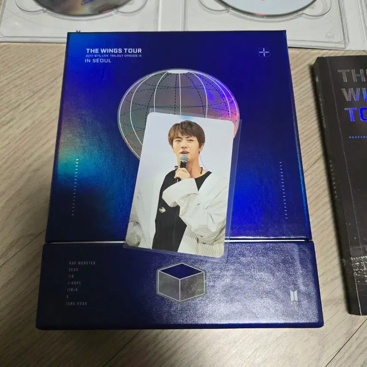 [BUNJANG] BTS Wings Tour Concert DVD Jin Photocard Bundle Set / 방탄 윙즈투어 콘서트 dvd 석진 포카포함 풀셋양도. bts JIN 윙파콘